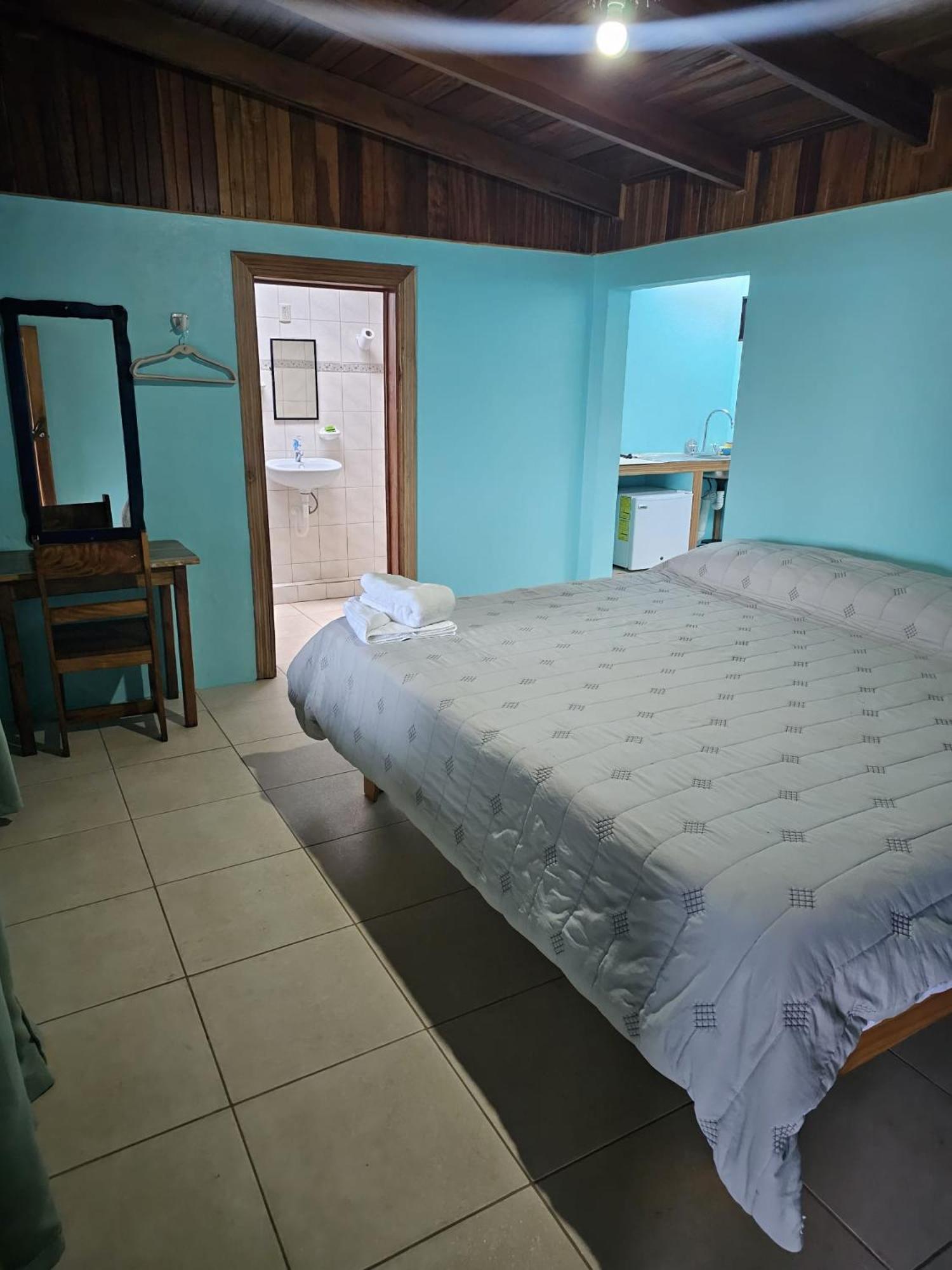 Sunset Monteverde Room photo